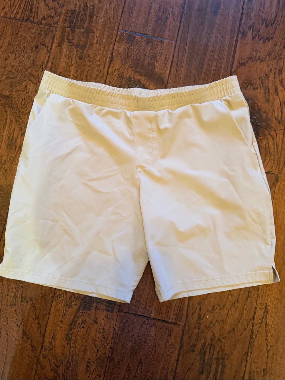 Under Armour Boys Khaki Elastic-Waist Shorts